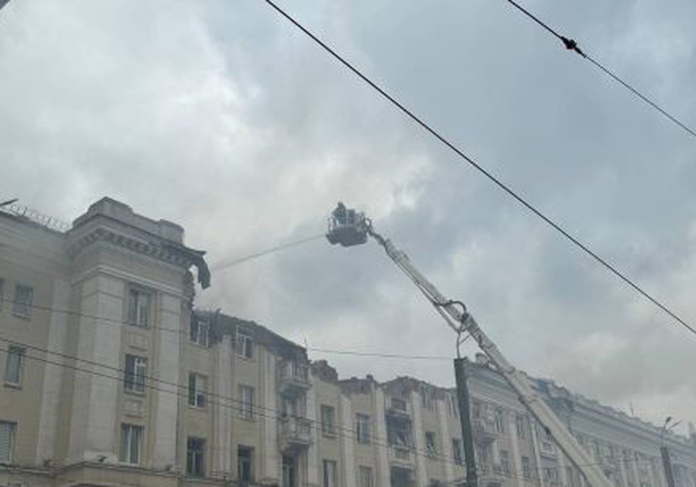В результате атаки на Днепр пострадала Привокзальная площадь: фото