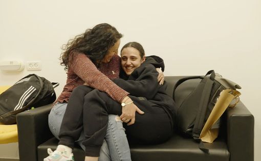 Отец погибшего солдата и бывшая заложница зажгут факелы на Дне независимости