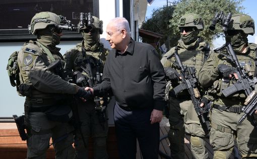 Нетаниягу - полицейским: граждане перед вами в долгу | Фото: Амос Бен-Гершом, GPO.