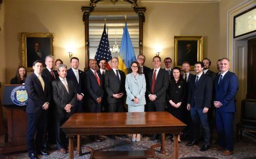 США-Украина: Договор подписан, гарантии не предоставлены