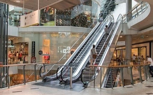 Юридический советник запретил работу Big Fashion Glilot по субботам