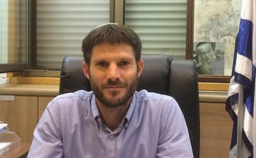 Смотрич осуждает шумные протесты харедим возле призывных баз ЦАХАЛ