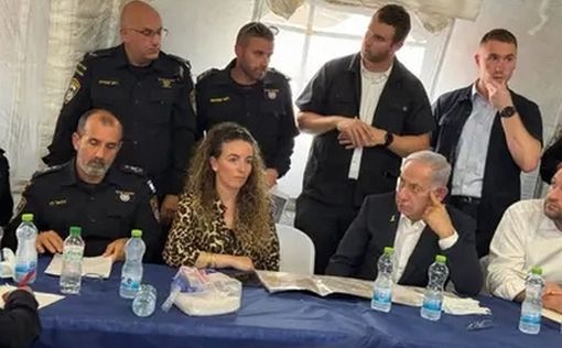 Нетаниягу прибыл в чрезвычайный штаб по борьбе с пожаром