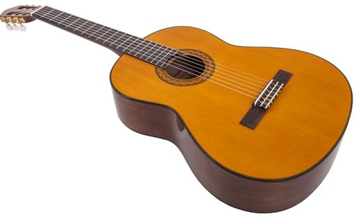 Yamaha C70 — качество и доступность для начинающих музыкантов