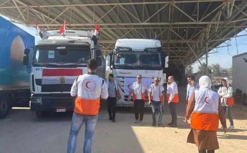 В Газу прибыли новые грузовики и врачи