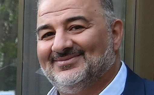 Мансур Аббас наводит мосты, но кто идет по ним?